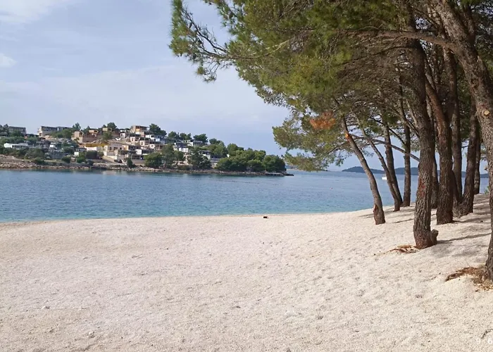 Dalmatia Apartman *