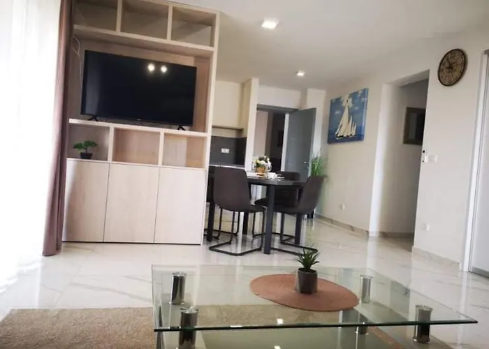 Dalmatia Apartman *